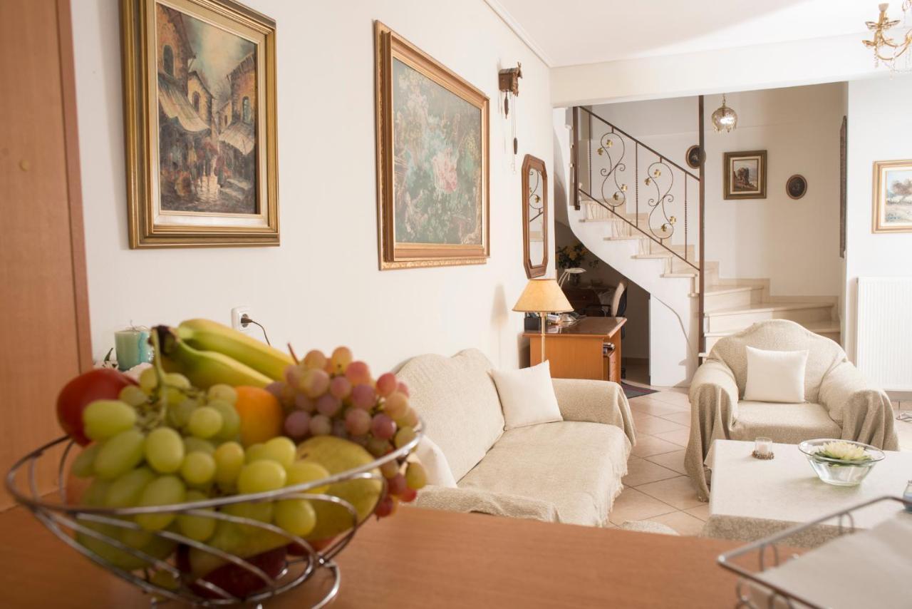 Maisonette With Garden In The Heart Of The Historical Kalamata Center Exterior foto