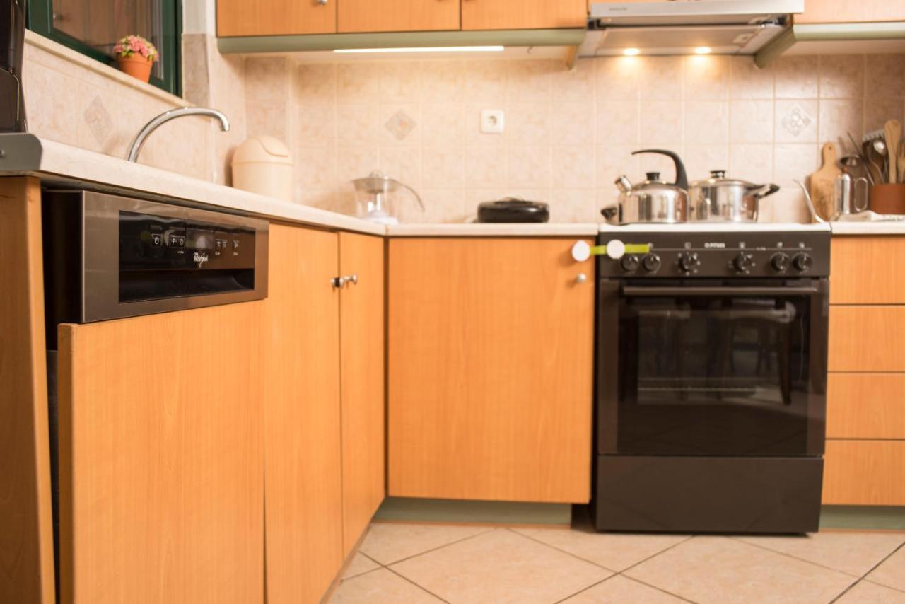 Maisonette With Garden In The Heart Of The Historical Kalamata Center Exterior foto